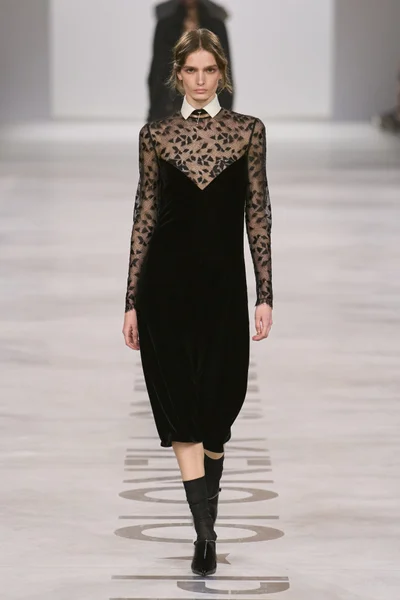 Look 34